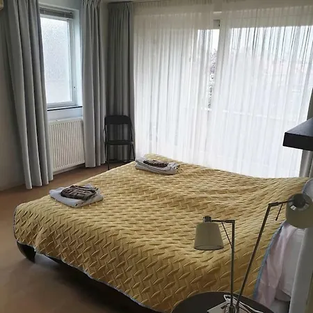 City Villa. Near The Centre And Goffert Park. ניימכן