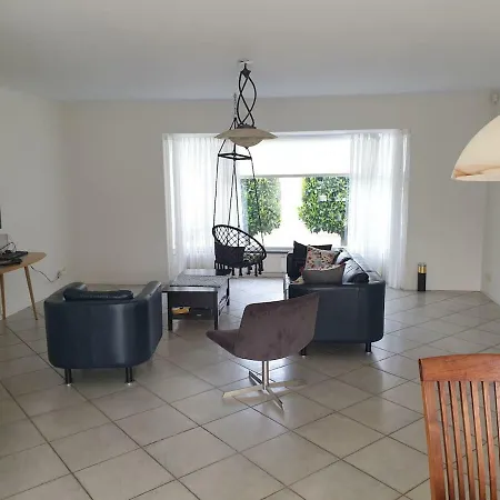 וילה City Villa. Near The Centre And Goffert Park.